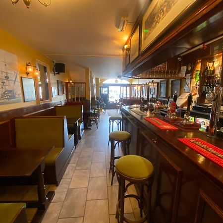 פורטסמות' Lady Hamilton Inn מראה חיצוני תמונה